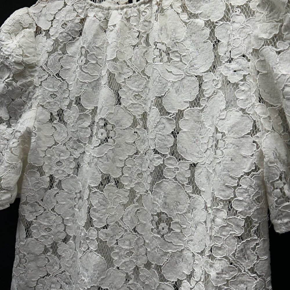 WAYF Women's Lace Puff Sleeve Top L Cream Key Hole Tie Neck - Picture 4 of 16
